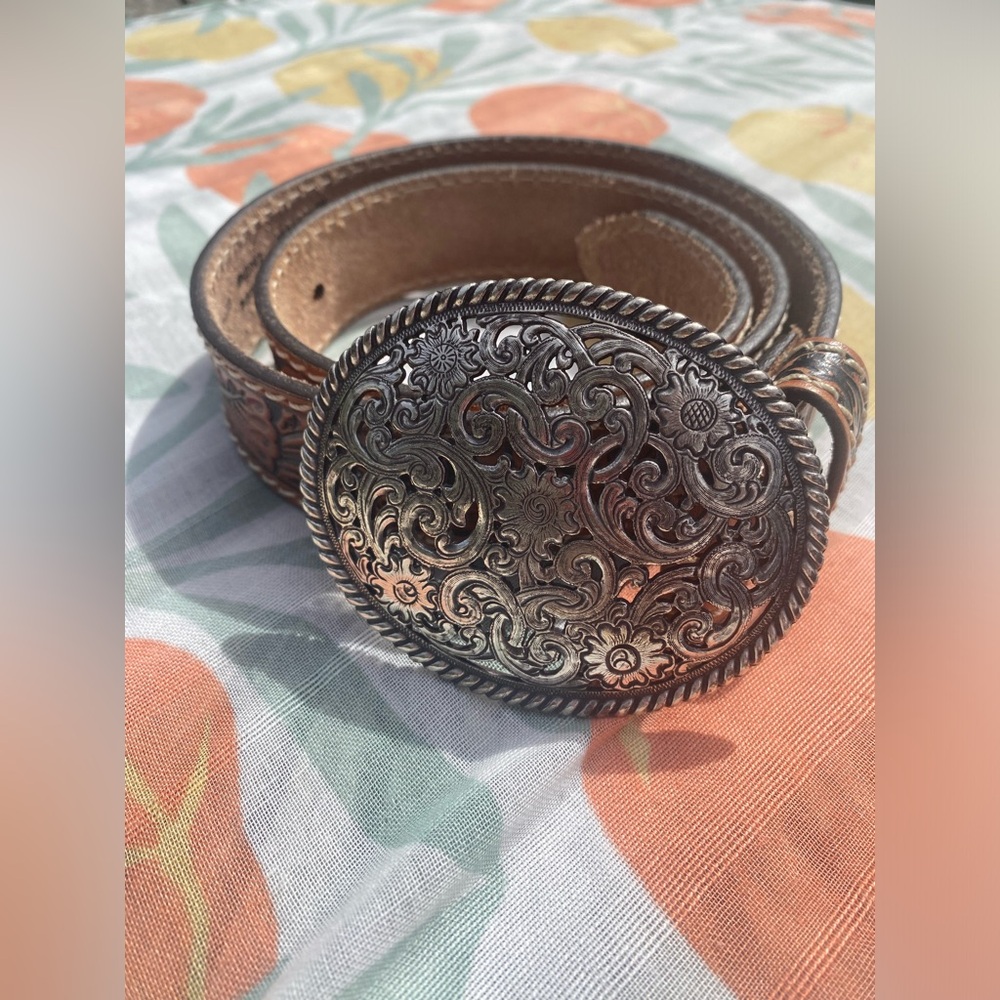 Tony Lama size 32 floral belt